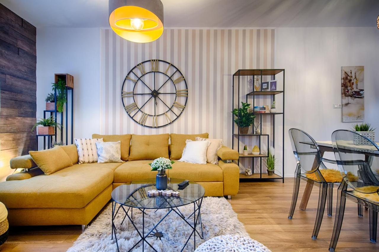 Apartments Dubra Комижа Экстерьер фото